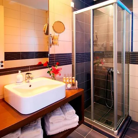Minos Village 3*